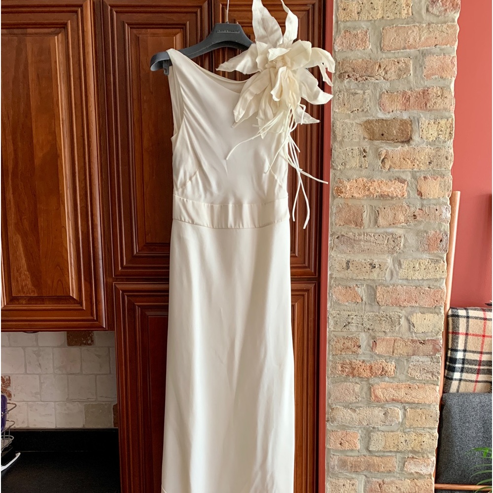 ALBERTA FERRETTI ITALIAN RUNWAY, SILK GOWN & SLIP. OFF WHITE. W-42/8 WITH TAGS.
